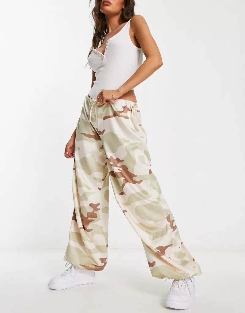 

Атласные брюки-парашют в стиле милитари ASOS