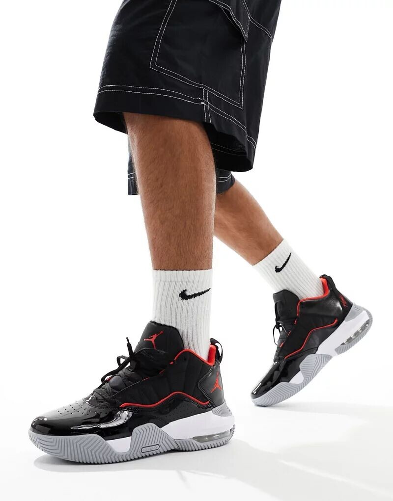 

Бело-серые кроссовки Nike Jordan Stay Loyal