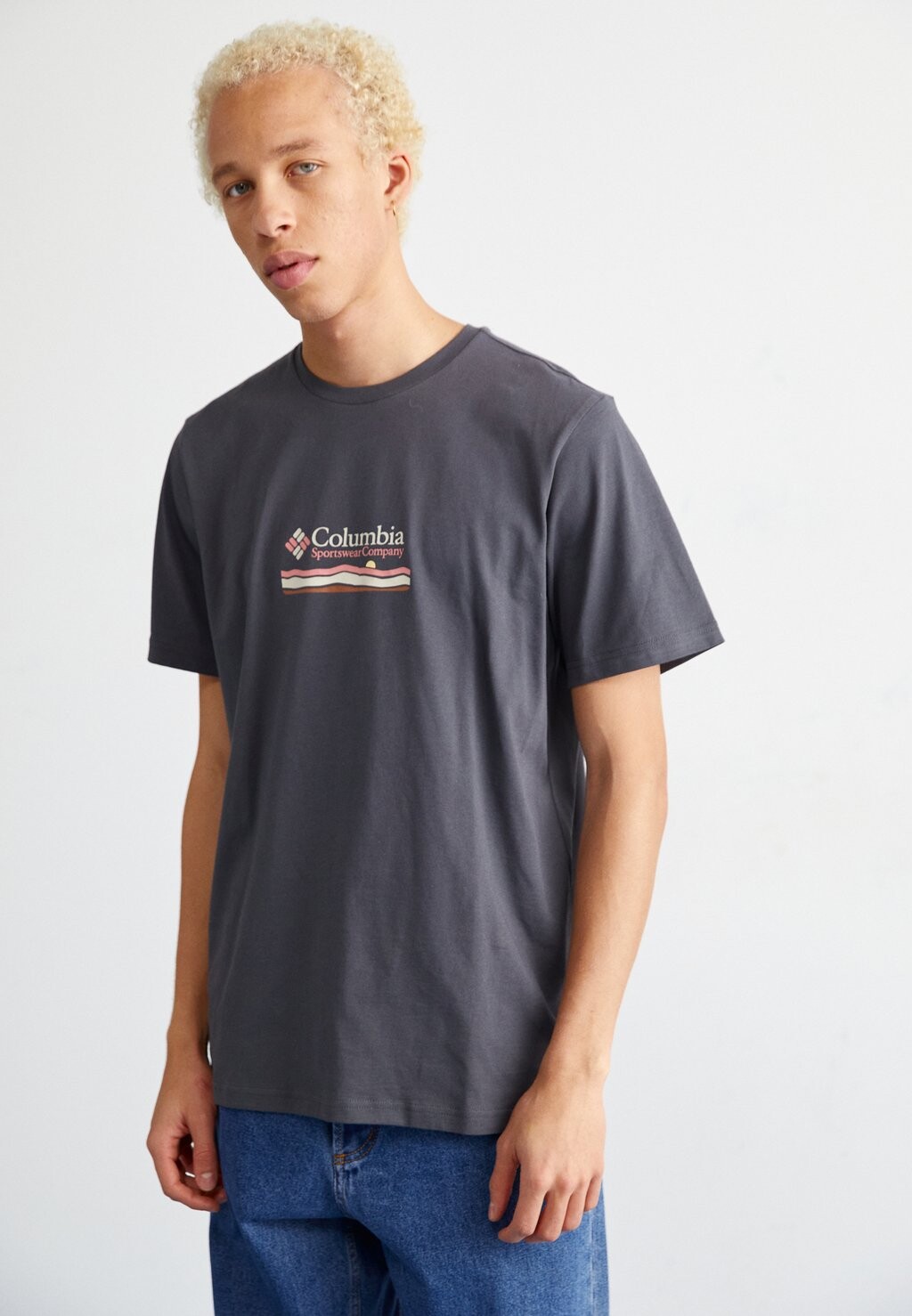 

Футболка с принтом EXPLORERS CANYON BACK TEE Columbia, цвет shark