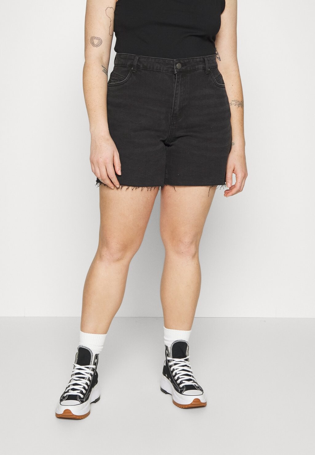

Джинсовые шорты Vero Moda, черный