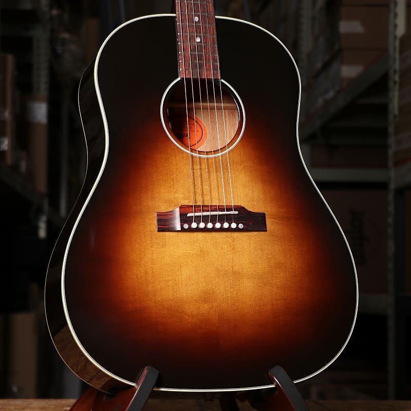 

Акустическая гитара Gibson Slash J-45 Limited Acoustic Electric Guitar in November Burst