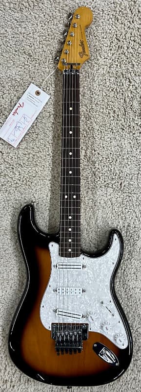 Электрогитара Fender Dave Murray Stratocaster, Rosewood Fretboard, 2-Color Sunburst w/Bag bail murray eucalyptus
