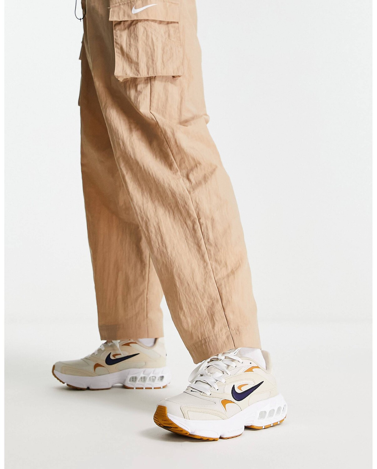 

Кроссовки Nike Zoom Air Fire из камня