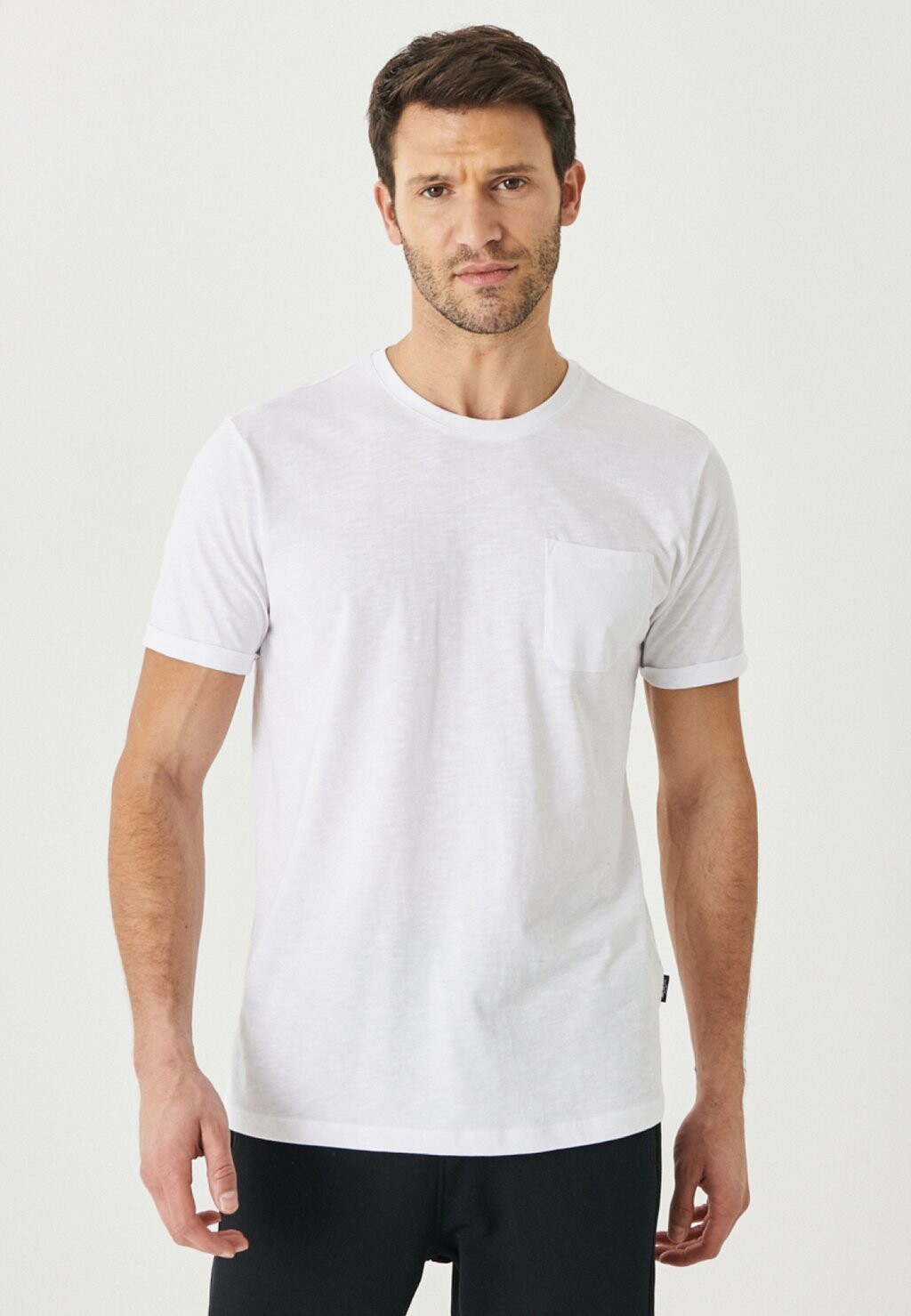 

Футболка базовая PLAIN AC&CO / ALTINYILDIZ CLASSICS, цвет Slim Fit Plain T-Shirt