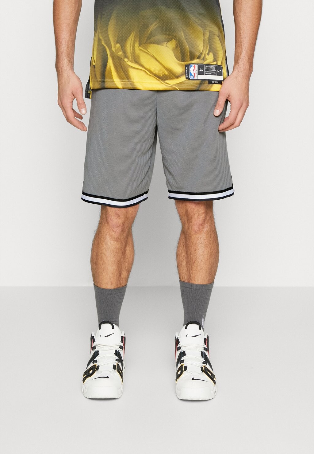 

Спортивные шорты Nike