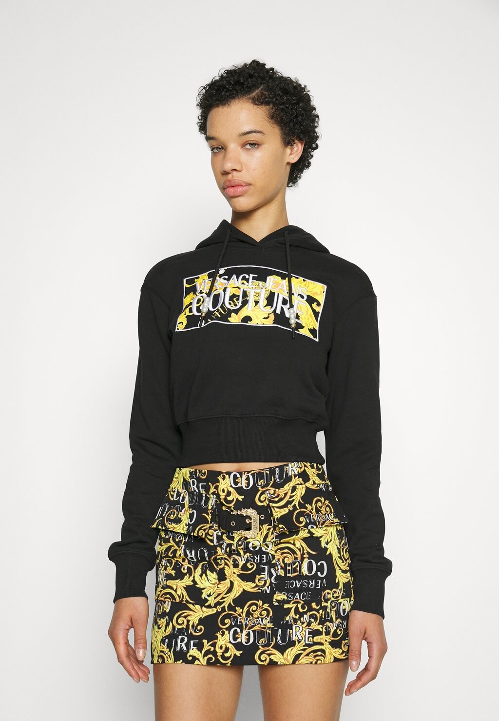 

Толстовка Versace Jeans Couture ФЛИС, черный