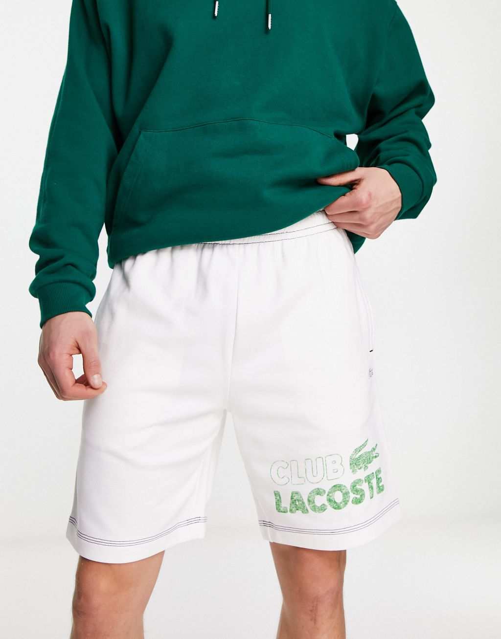 

Белые клубные шорты Lacoste