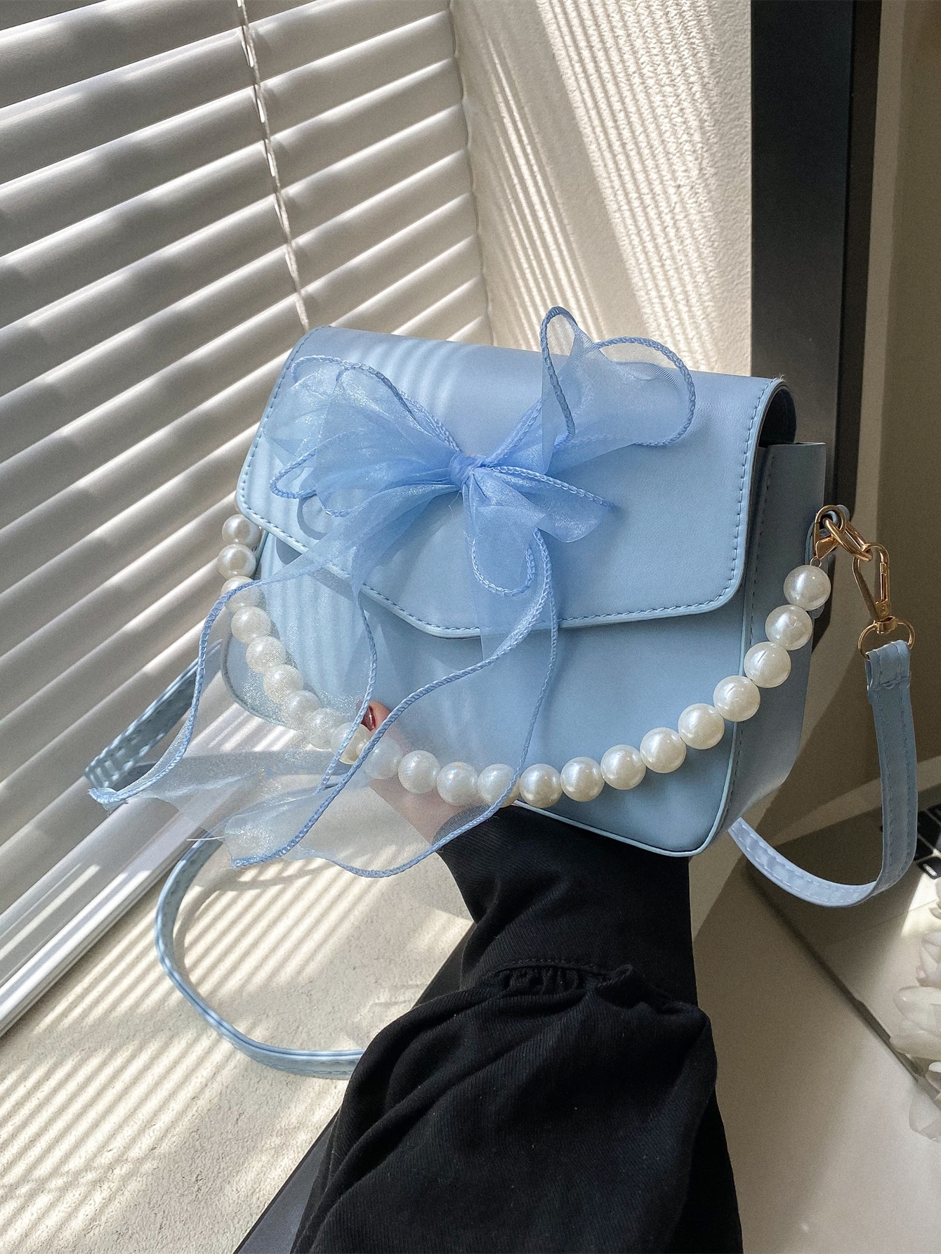 Мини-квадратная сумка из искусственного жемчуга и банта с клапаном из искусственной кожи, синий