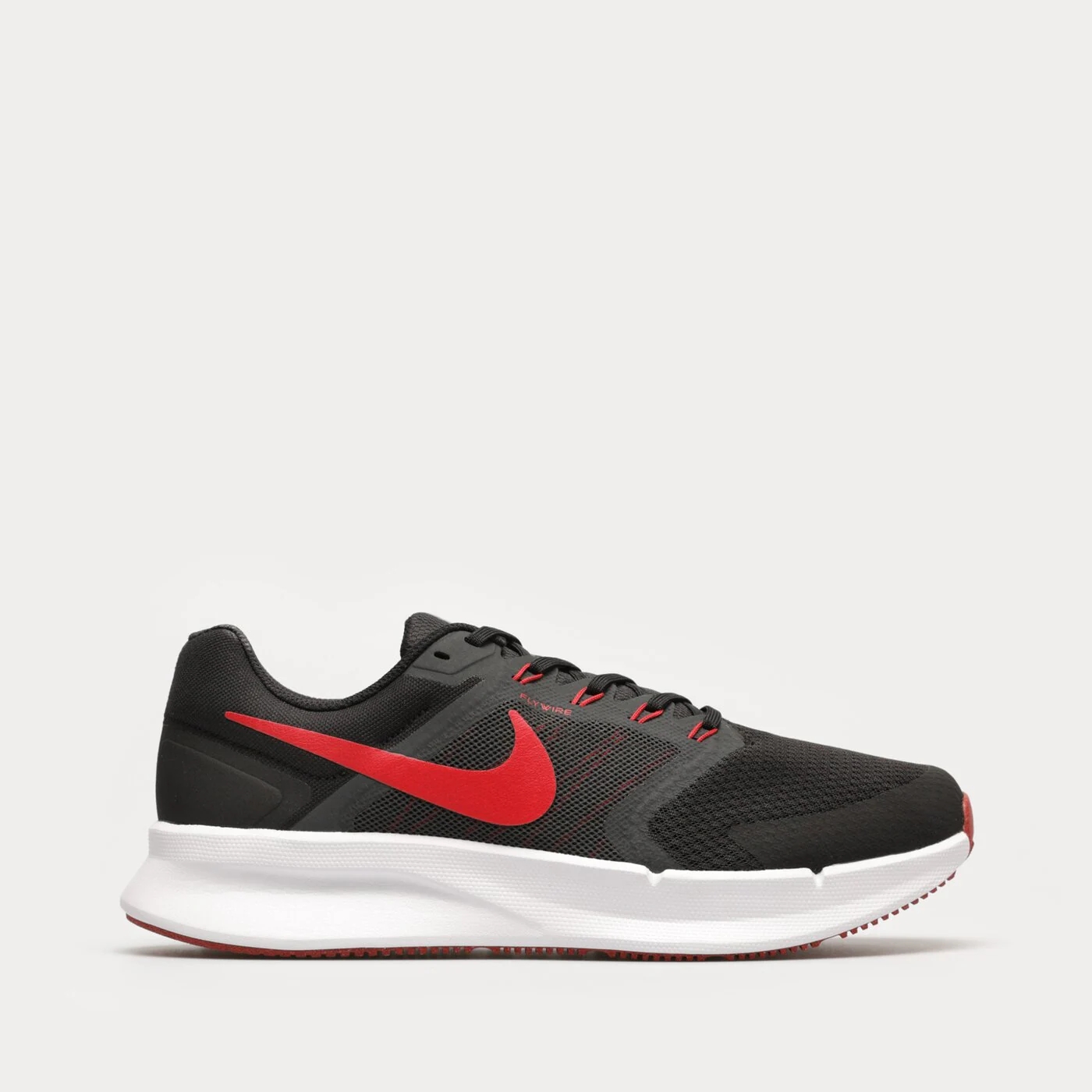 Кроссовки Nike Run Swift 3, черный / красный