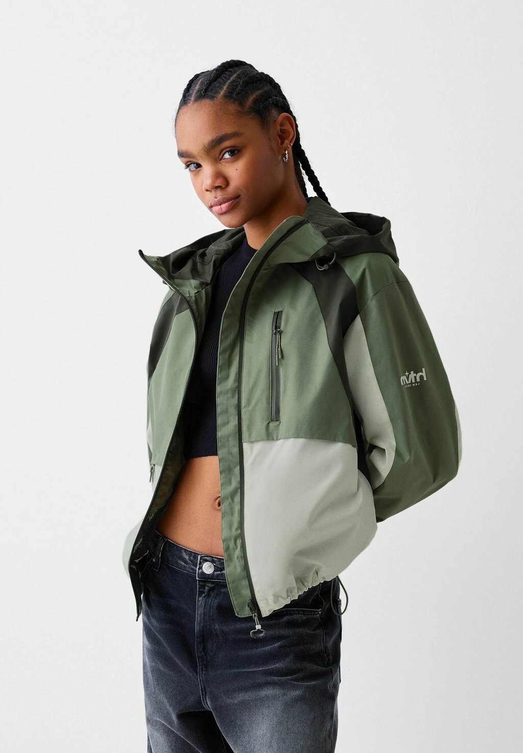 

Демисезонная куртка HOODED Bershka, цвет khaki