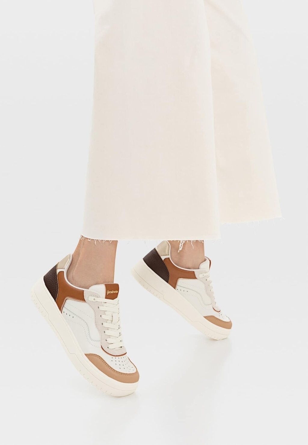 

Кроссовки Stradivarius, красный