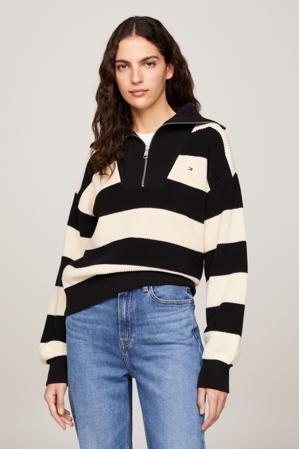 

Трикотажный свитер с полумолнией Tommy Hilfiger, черный