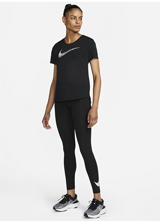 

Черная женская футболка с круглым вырезом Nike