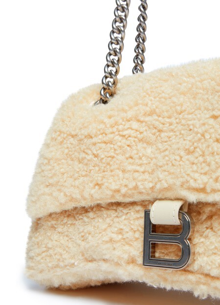 

Раздавить небольшую сумку цепочкой Balenciaga, бежевый