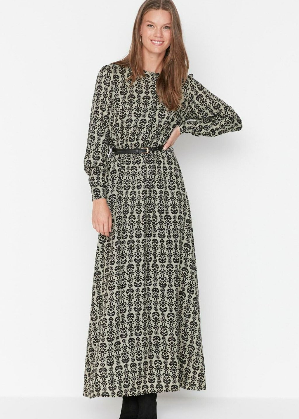 

Длинное платье Trendyol Modest, коричневый