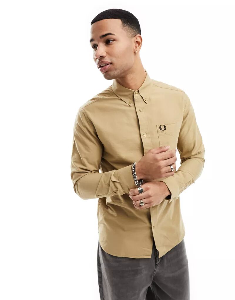 

Бежевая оксфордская рубашка Fred Perry