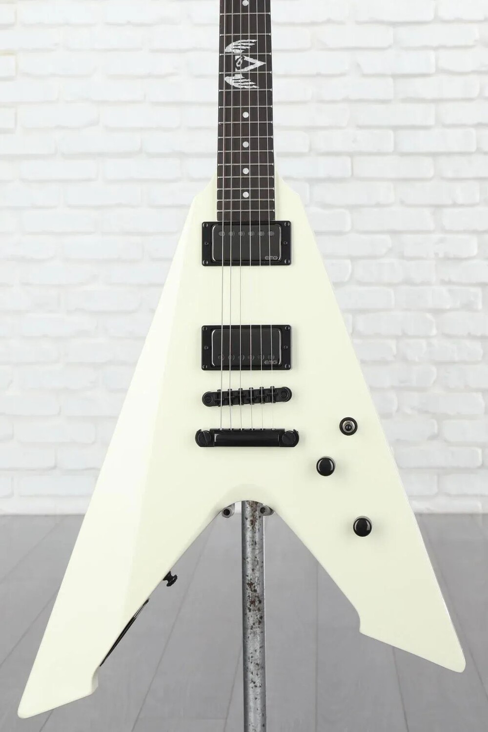 

Новый ESP LTD Vulture - олимпийский белый
