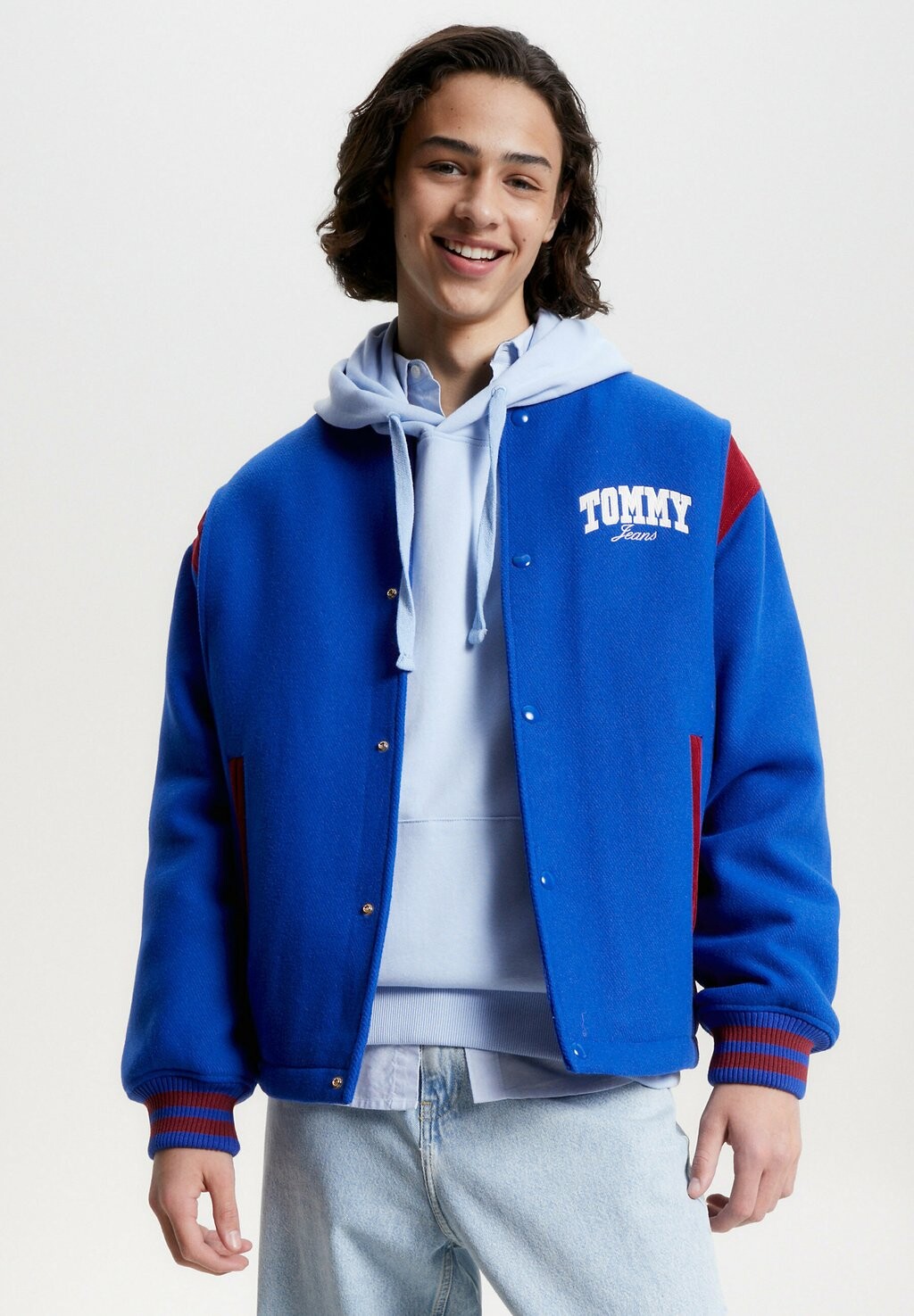 

Куртка-бомбер Tjm Letterman Tommy Jeans, цвет ultra blue