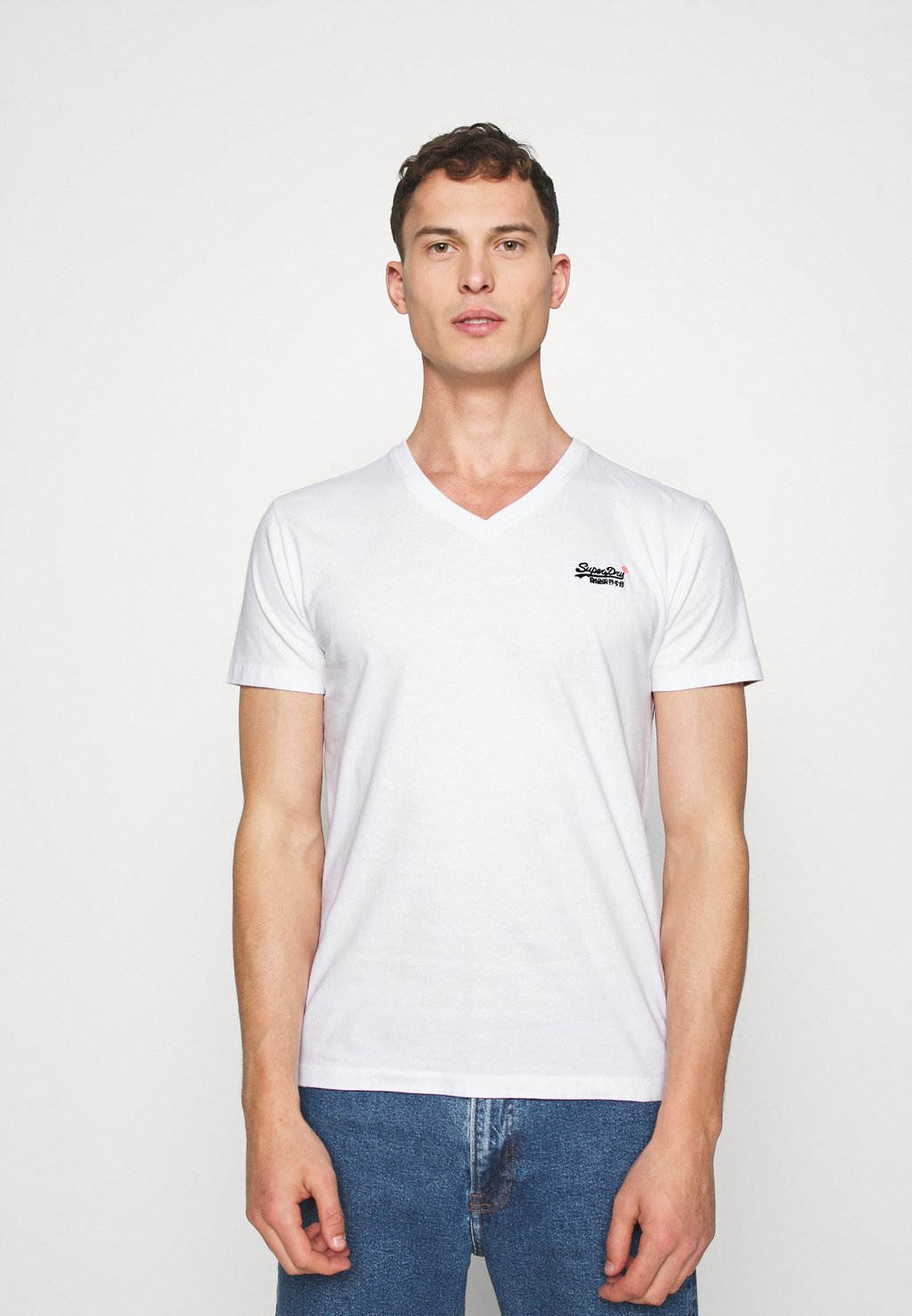 цена Базовая футболка CLASSIC TEE Superdry, белый