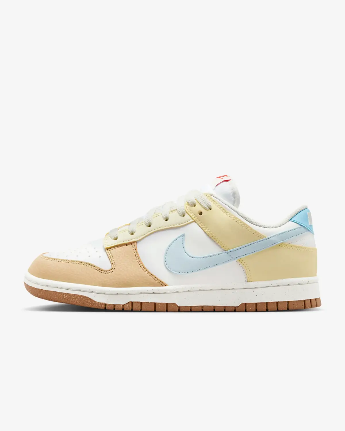 

Женские кроссовки Nike Dunk Low NN FZ4347-100, белый