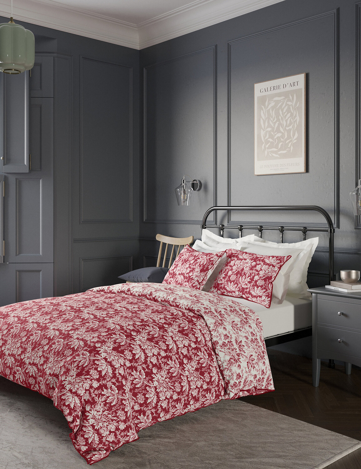 

Комплект постельного белья из атласа Evie с цветочным узором и травлением Marks & Spencer, бургундия