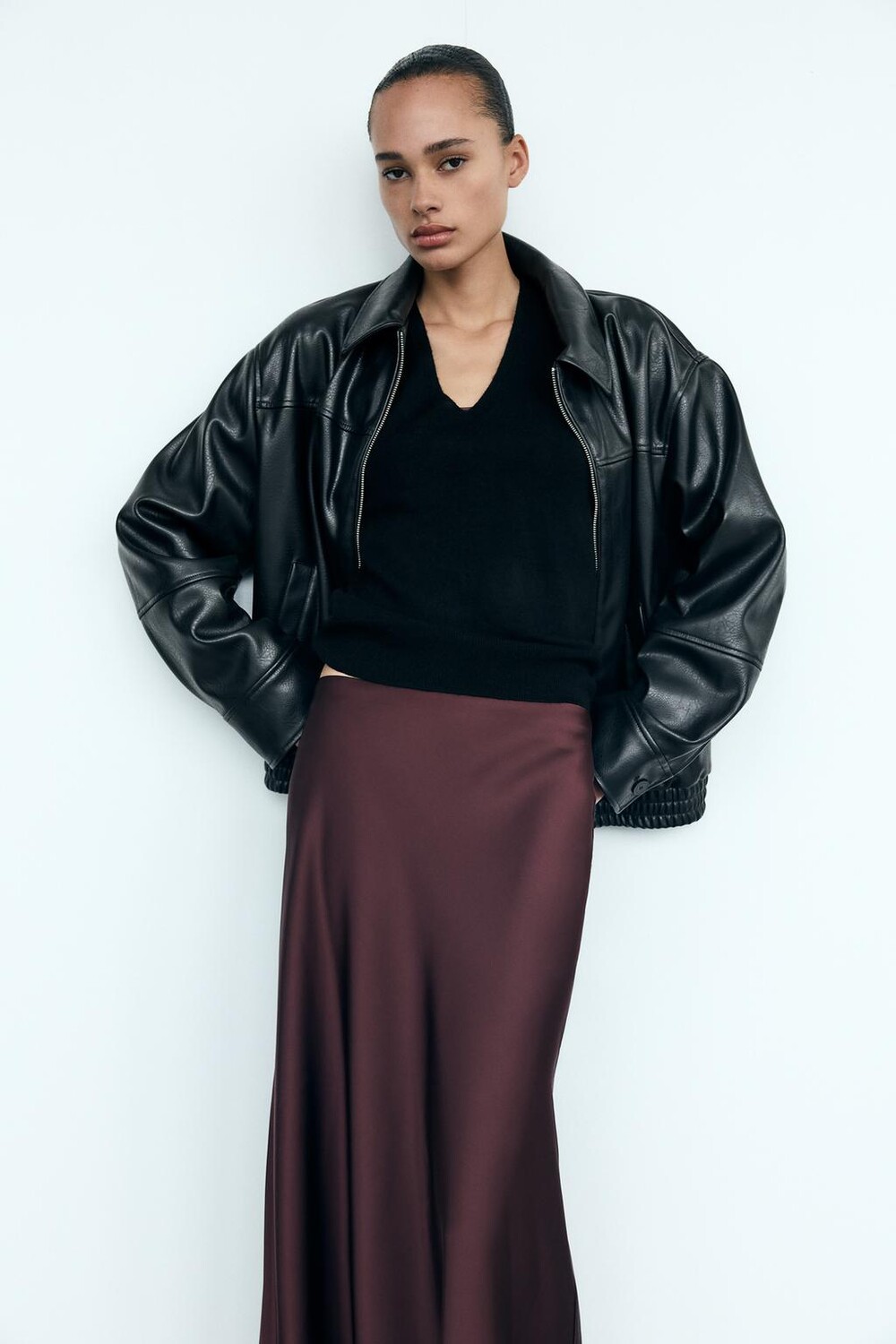 

Куртка-бомбер с кожаным эффектом ZARA, черный