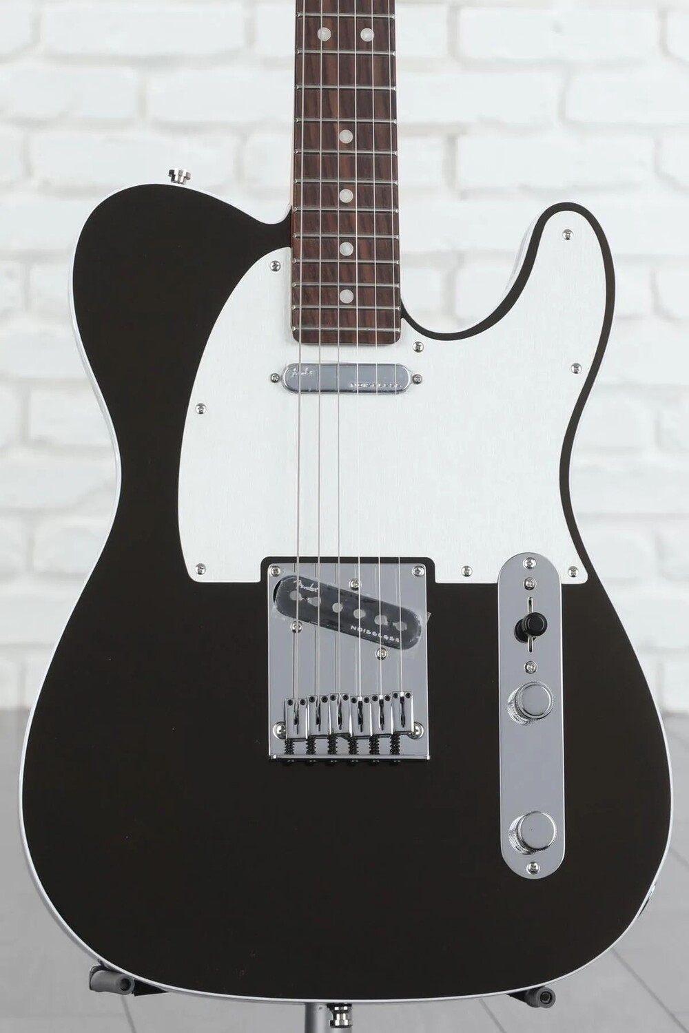 

Fender American Ultra Telecaster — техасский чай с накладкой из палисандра