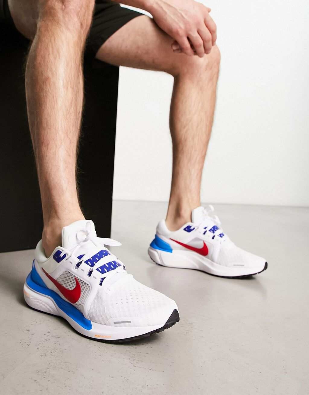 

Белые кроссовки Nike Running Air Zoom Romero 16