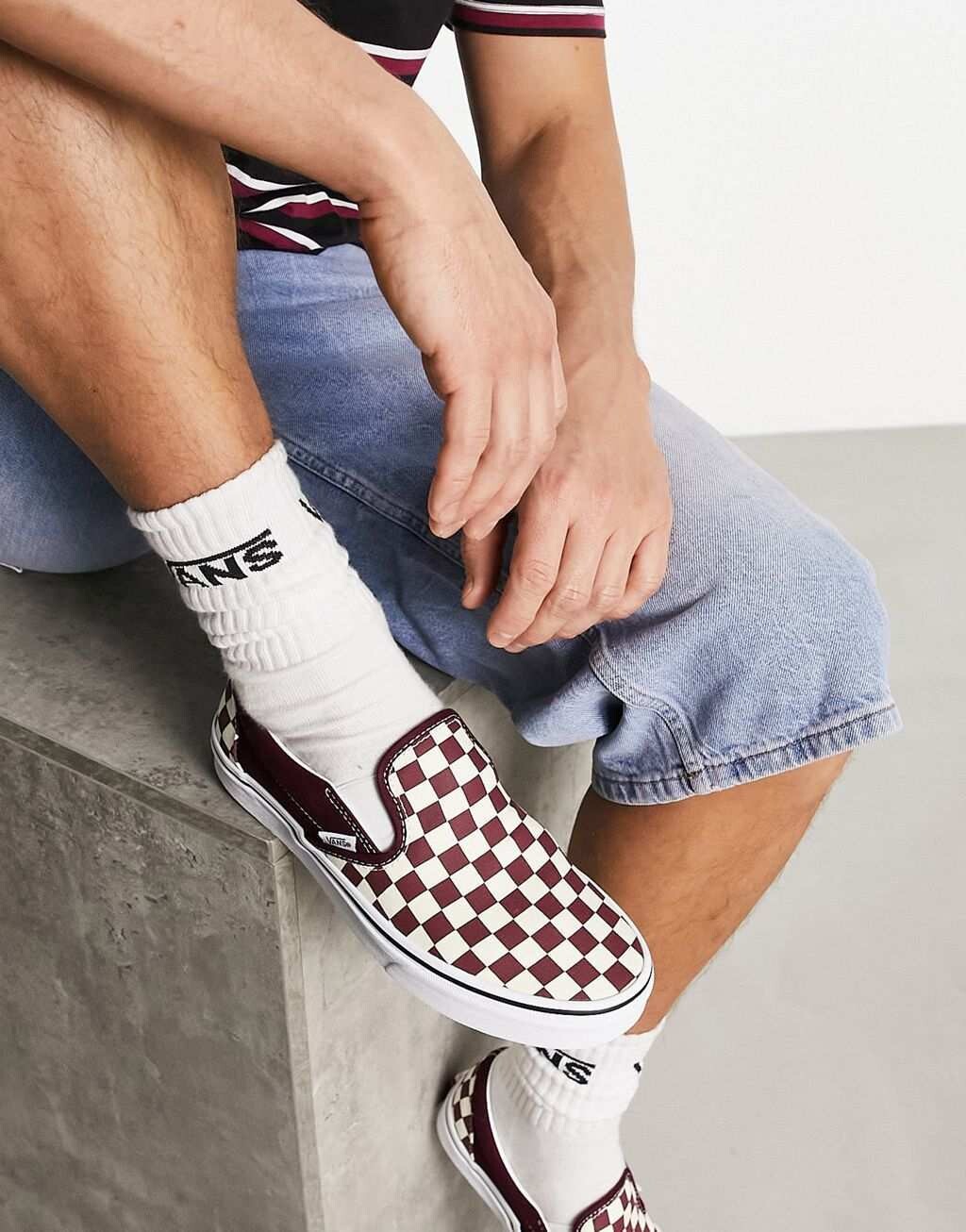 

Бордовые кроссовки Vans Slip-On