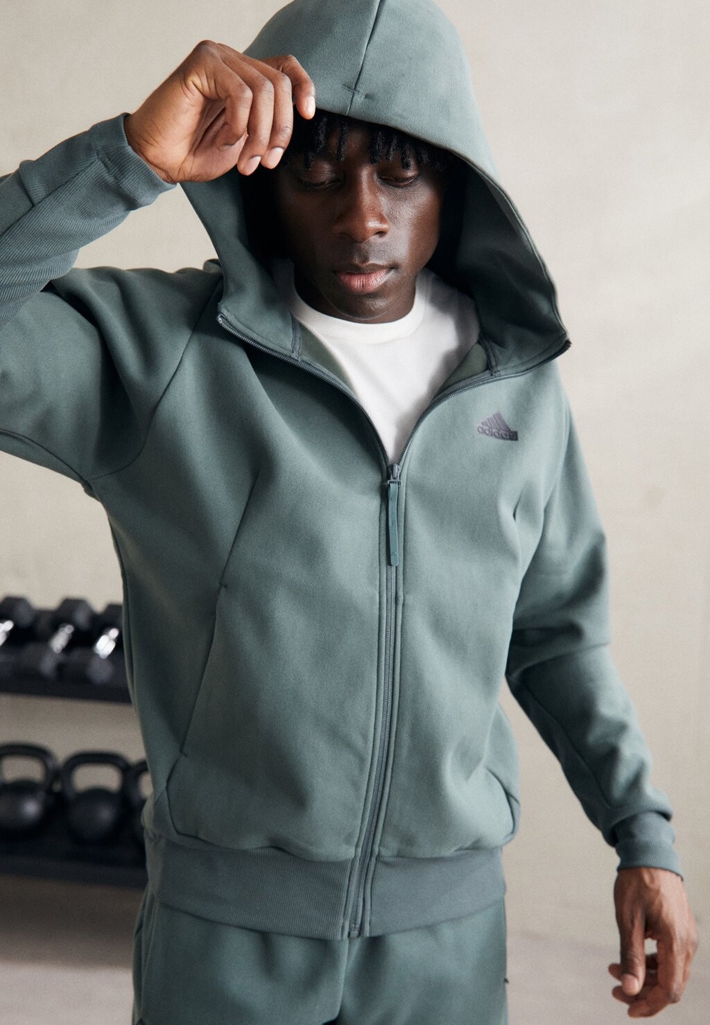 

Толстовка на молнии Z.N.E. Winterized Full Zip adidas Sportswear, цвет legend ivy