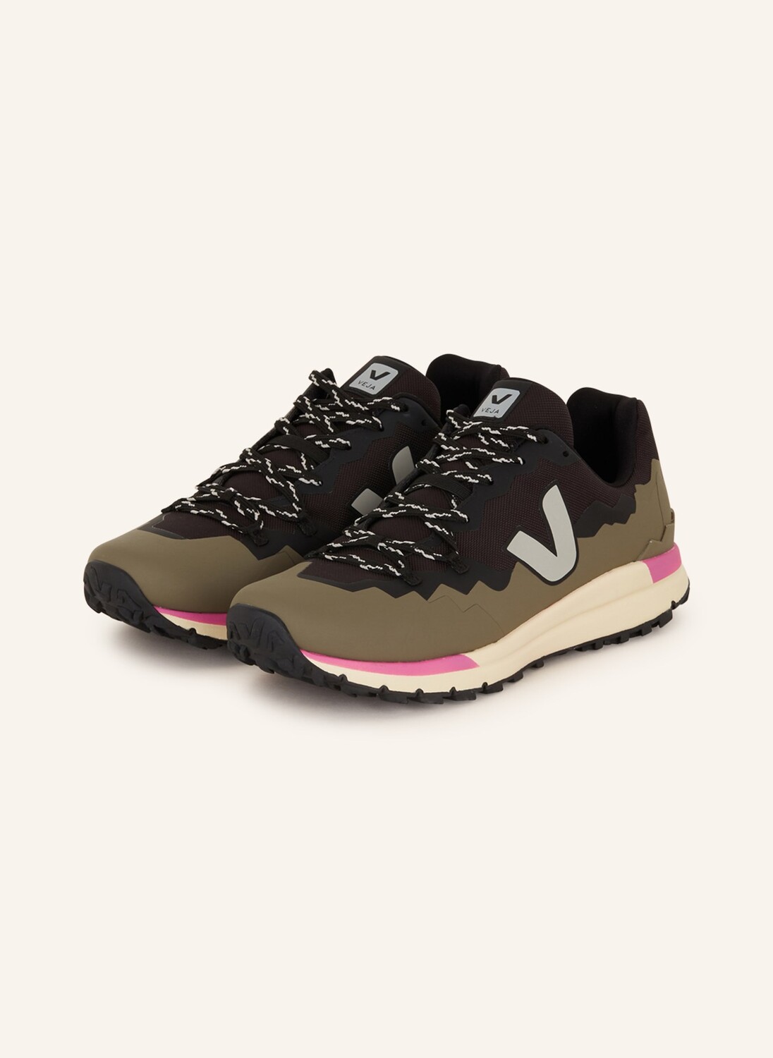 

Кроссовки VEJA FITZROY TREK, черный