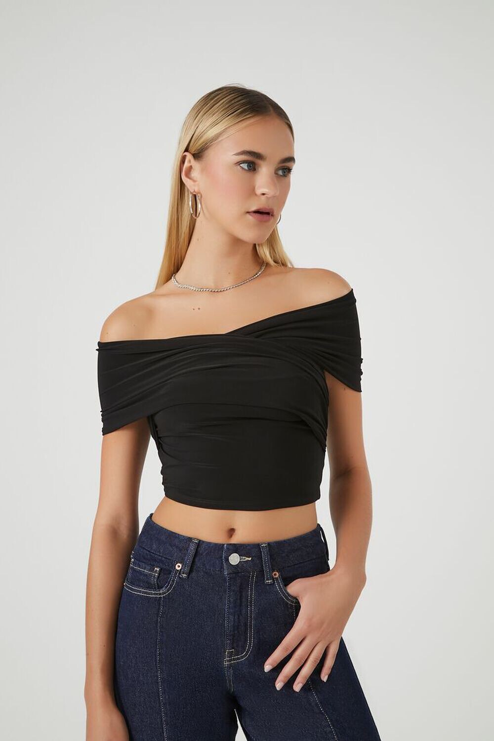 

Топ-перекресток с открытыми плечами Forever 21, черный