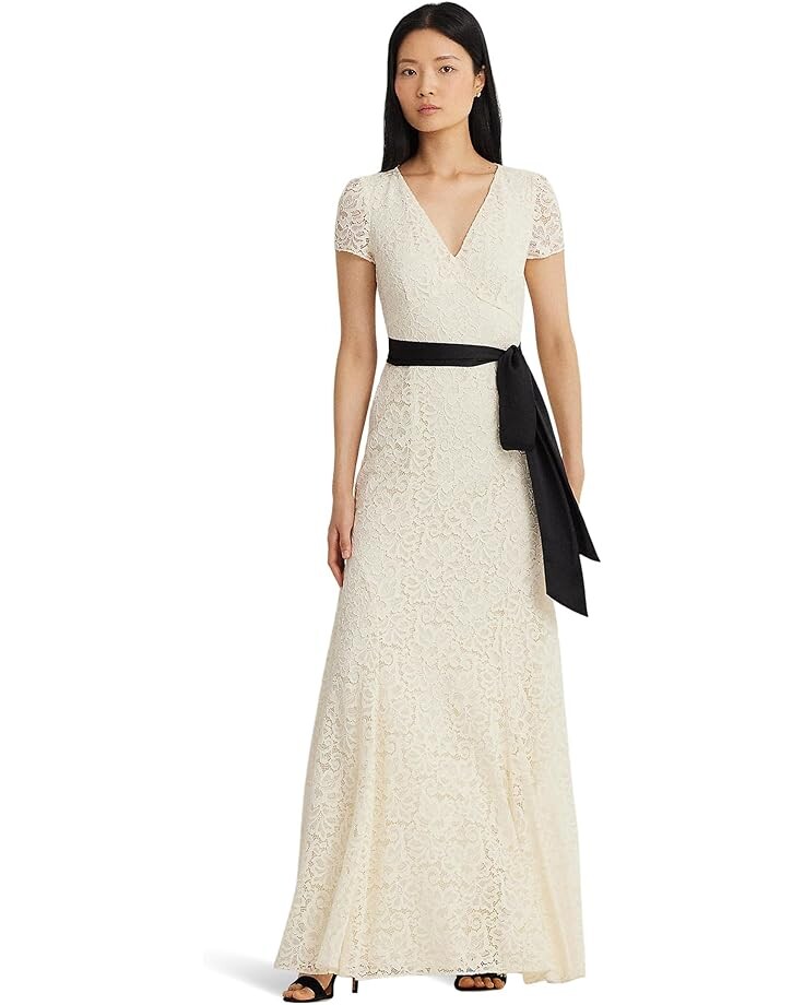 

Платье LAUREN Ralph Lauren Belted Lace Gown, цвет Mascarpone Cream/Black
