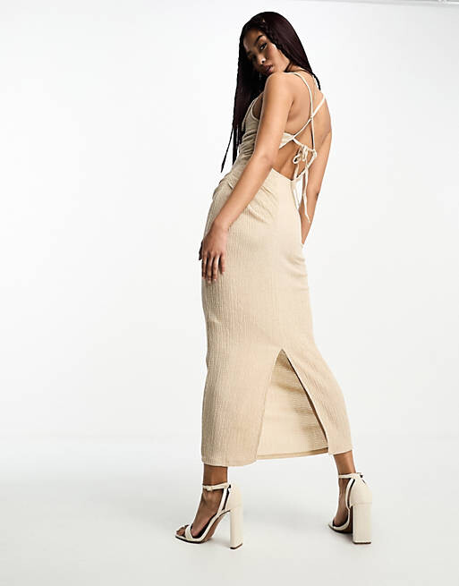 

Текстурное платье миди с бретелями и складкой на груди ASOS DESIGN