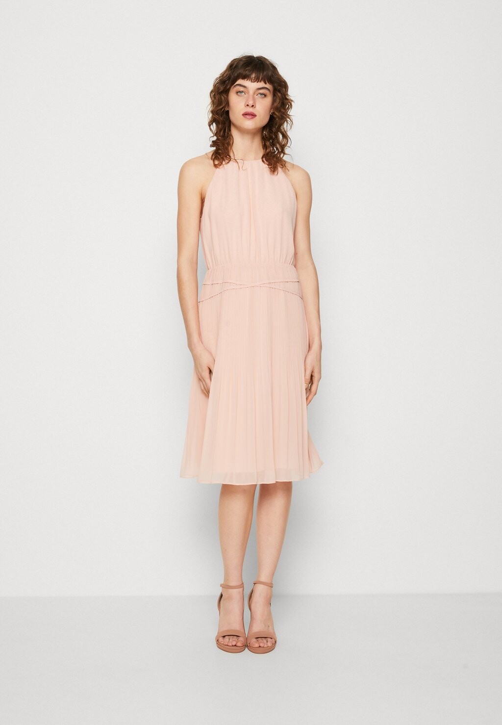 

Коктейльное платье Esprit, пастельно-розовый