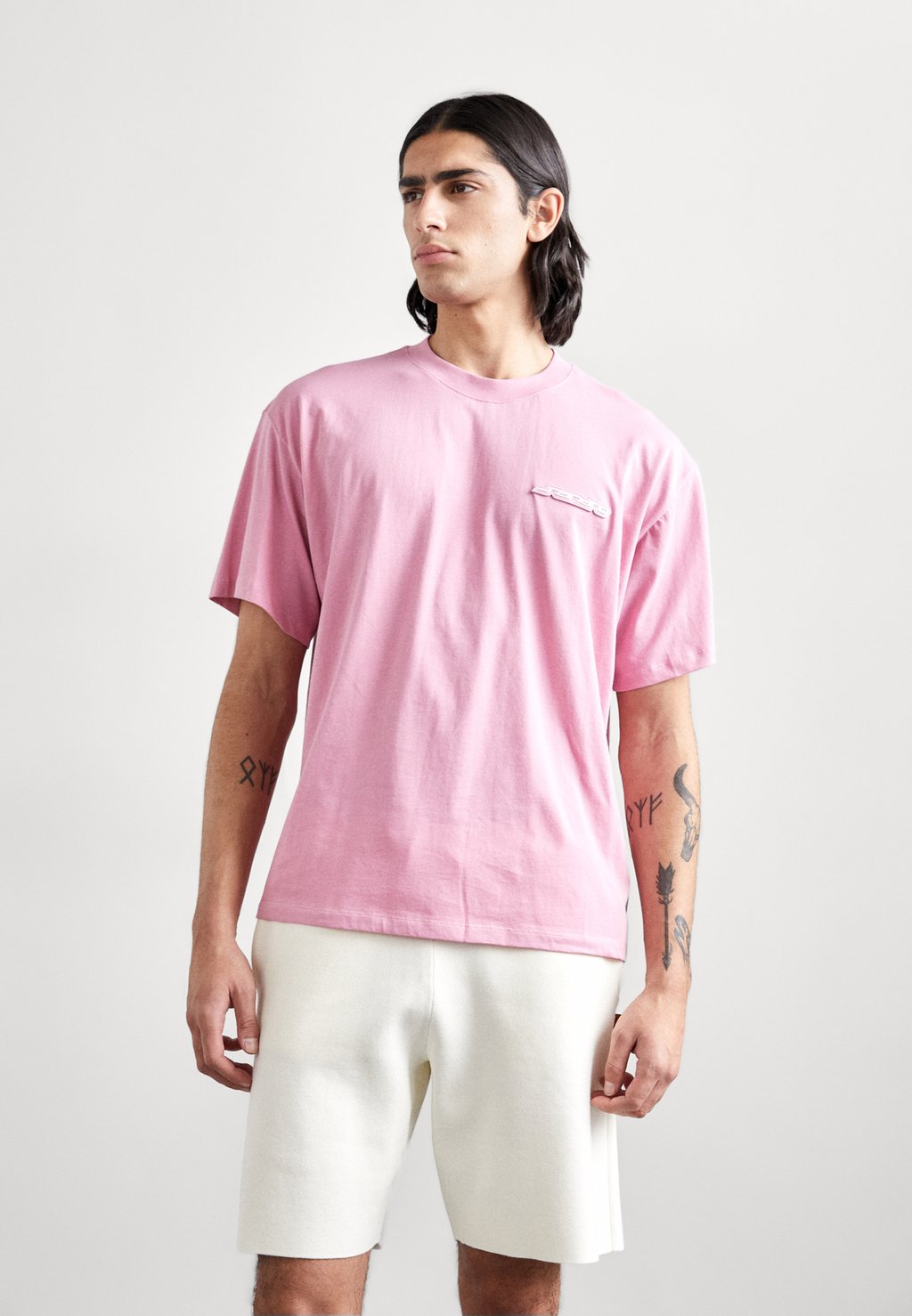 

Футболка базовая RUBBER PATCH TEE sandro, цвет rose