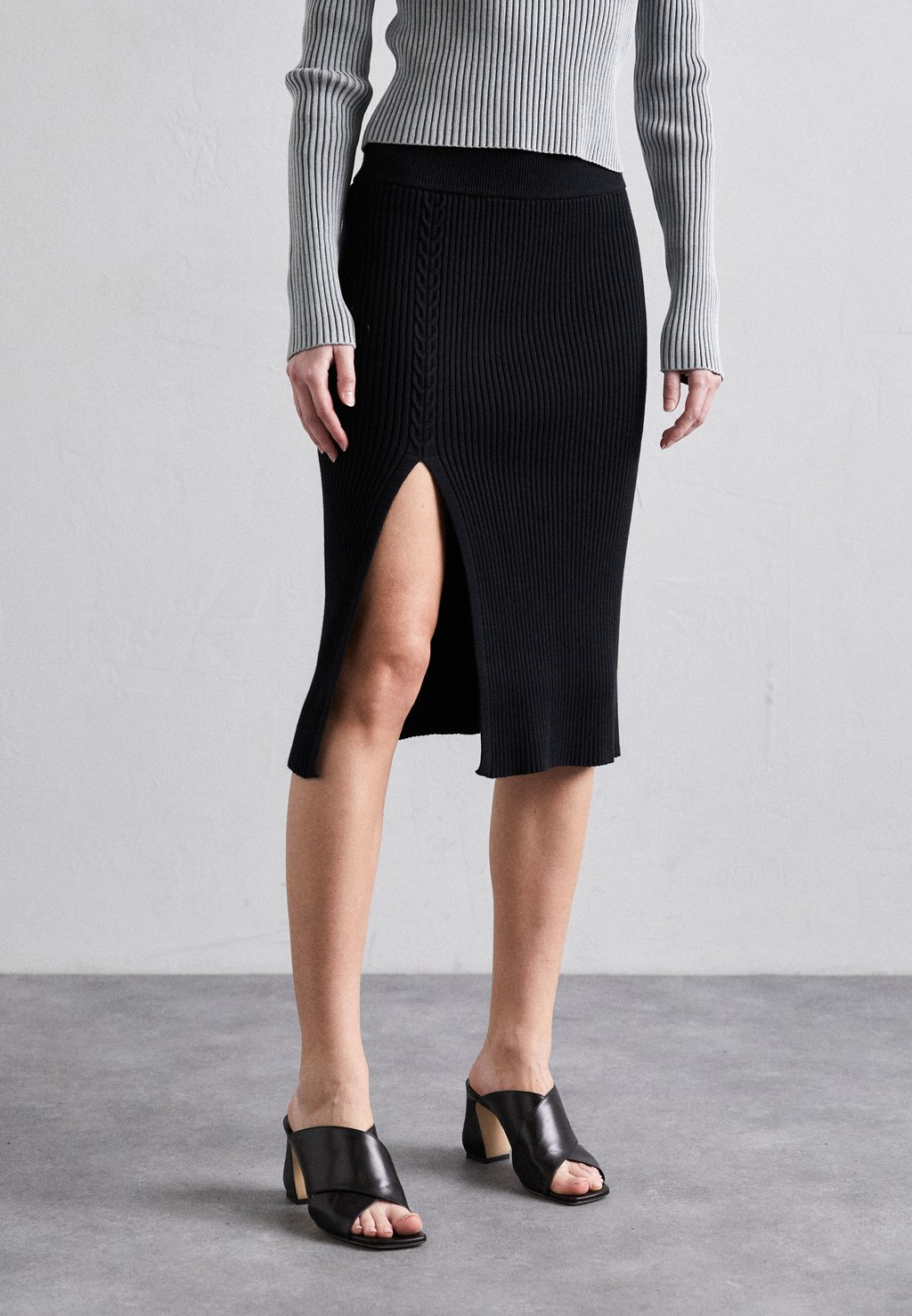 Юбка-карандаш Asymmetric Braid Skirt Filippa K, черный