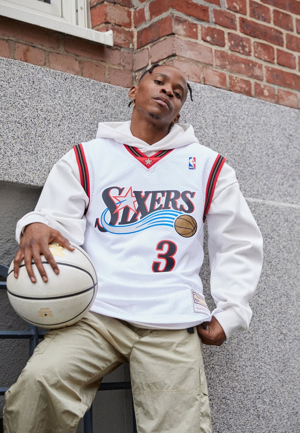 

Спортивная футболка Mitchell & Ness NBA ALLEN IVERSON PHILADELPHIA 76ERS SWINGMAN HOME, цвет White
