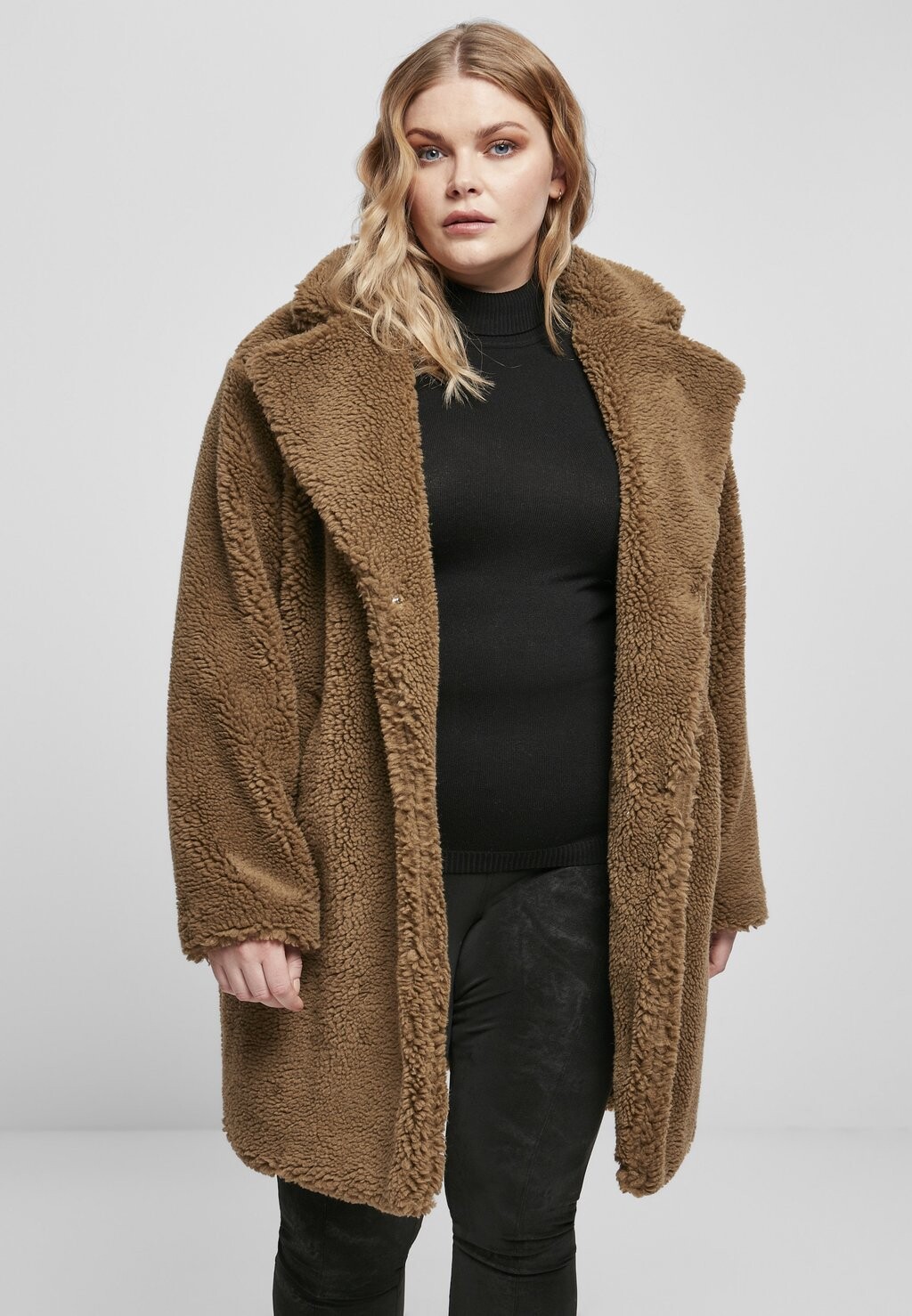 

Зимняя куртка Urban Classics Curvy