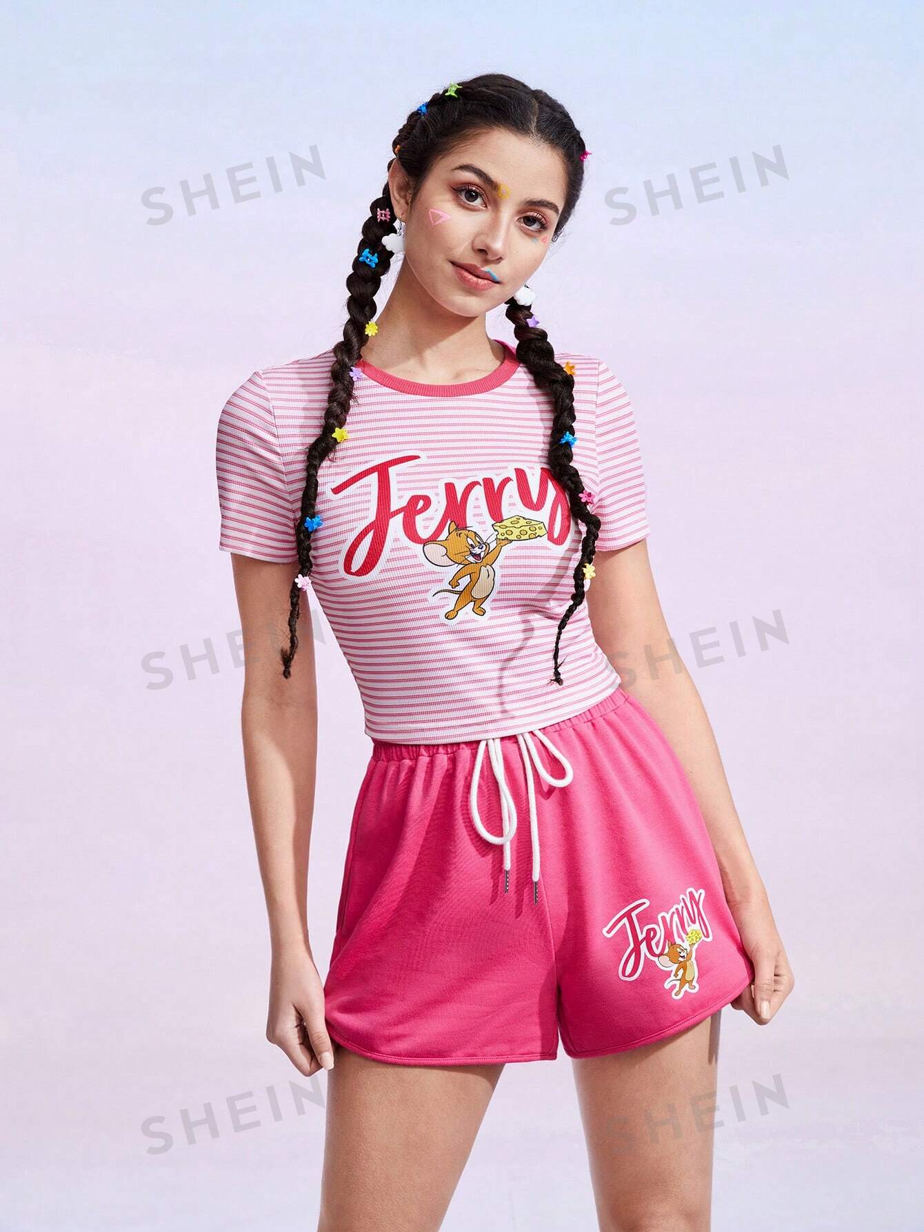 Футболка и шорты с короткими рукавами и короткими рукавами с принтом SHEIN, розовый
