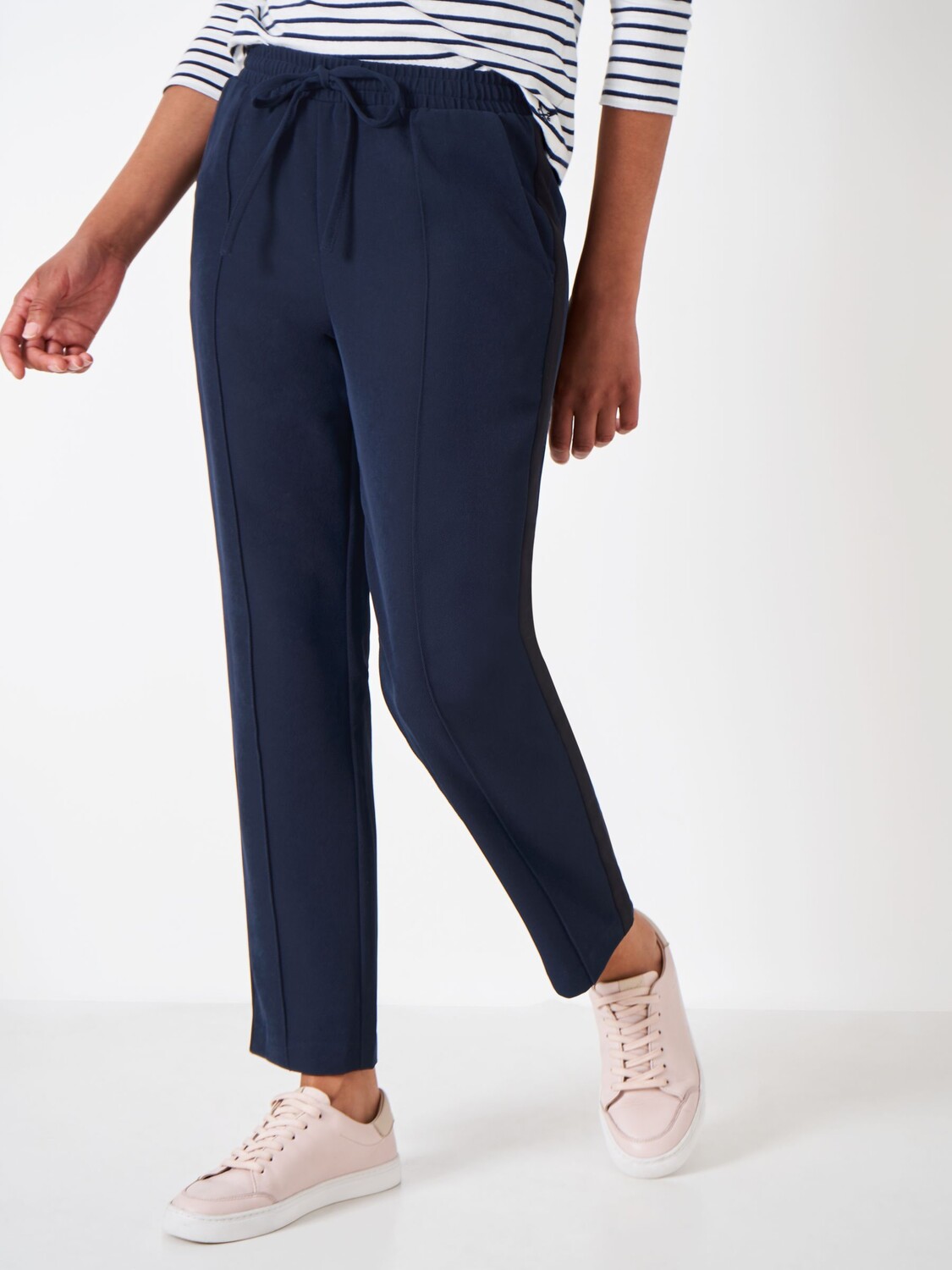 

Crew Clothing Брюки-конусы Hoxton, темно-синие, Синий