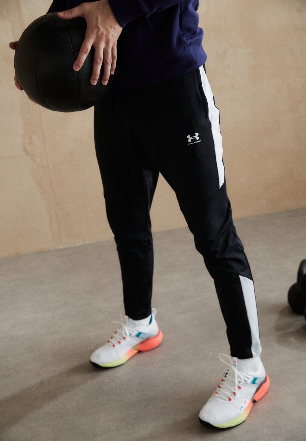 

Спортивные брюки FASHION TRACK PANT Under Armour, черный/белый