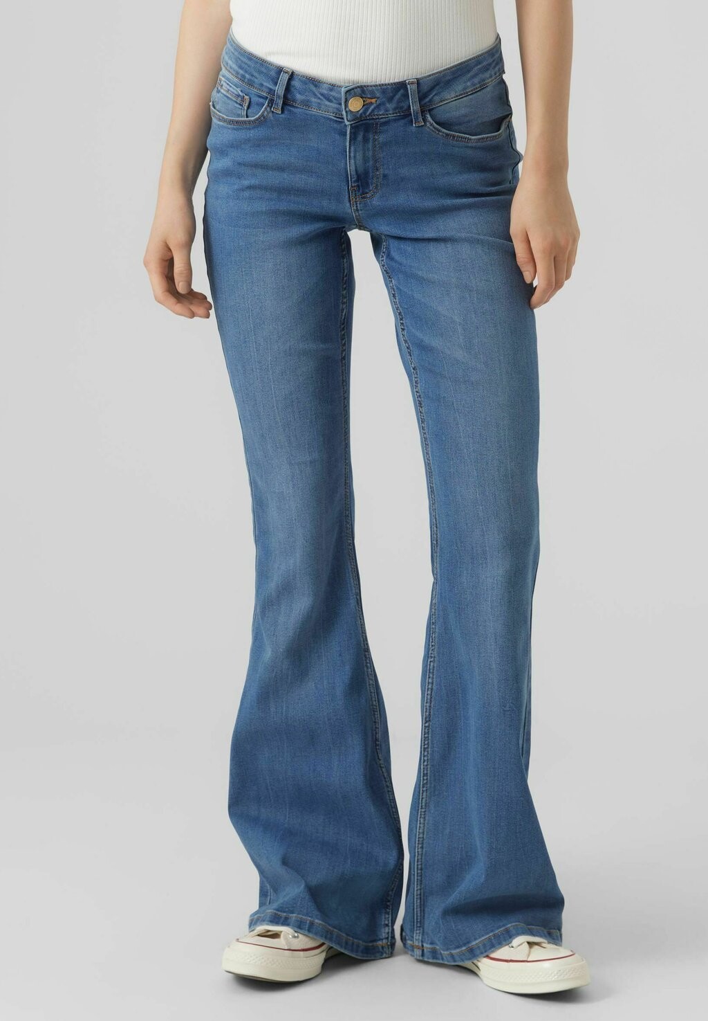 

Джинсы Bootcut Vero Moda