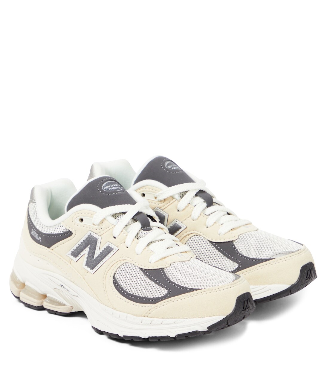 

Кроссовки 2002-го года с замшевой отделкой New Balance, бежевый
