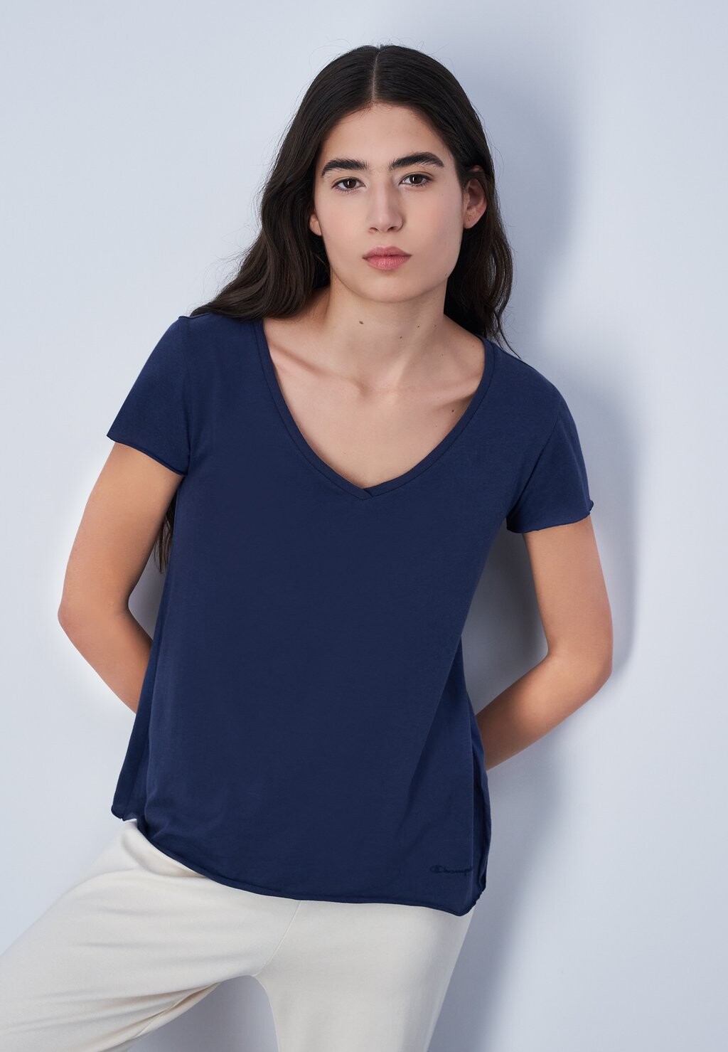 

Футболка базовая V-NECK MINIMALIST RESORT Champion, цвет blue