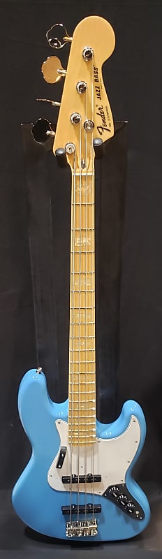 Басс гитара Fender MADE IN JAPAN LIMITED INTERNATIONAL COLOR JAZZ BASS 2023 - Maui Blue цена и фото