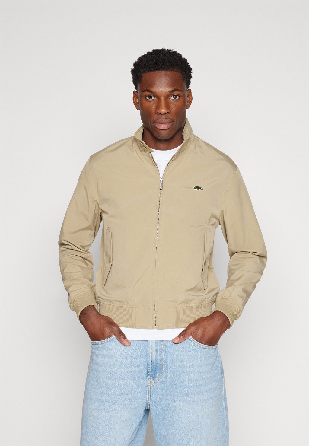 

Куртка фина Lacoste, цвет lion