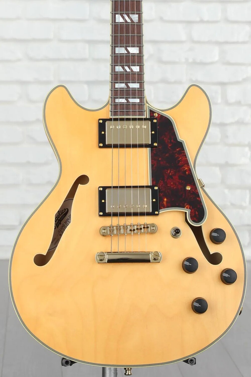 

Электрогитара D'Angelico Deluxe Mini DC с полуполым корпусом - Satin Honey