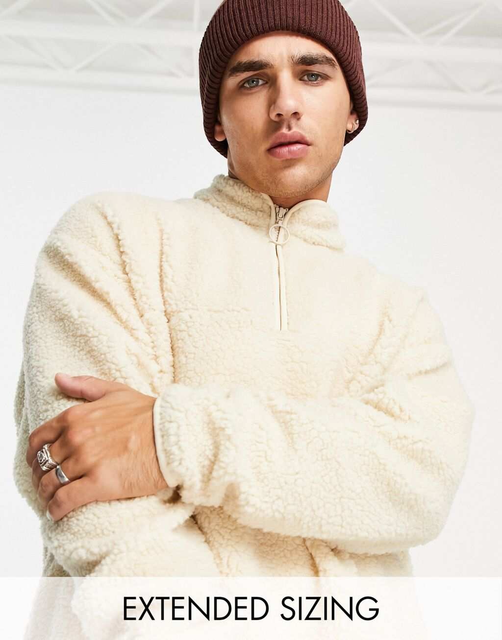 

Объемный свитшот бежевого боргового цвета с половиной молнии ASOS DESIGN