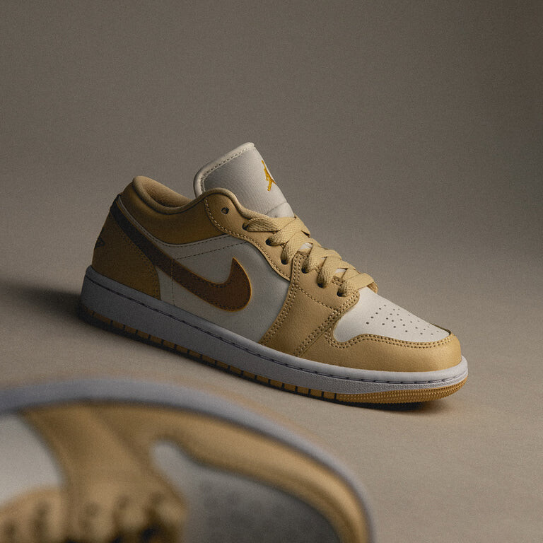 

Кроссовки Nike Wmns Air 1 Low Air Jordan, белый
